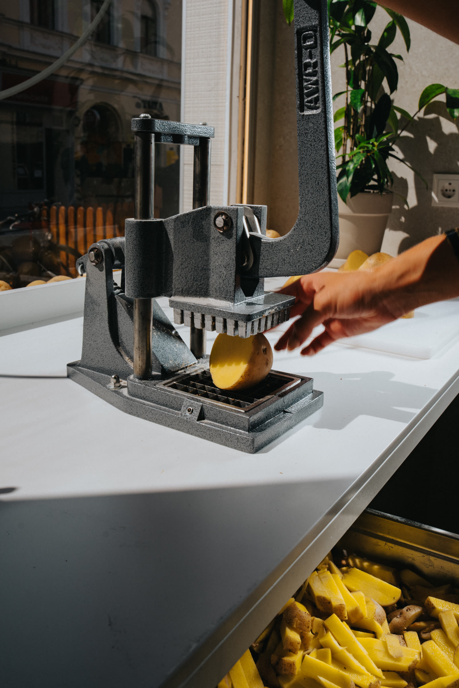 Build Your Frites at Golden Frites